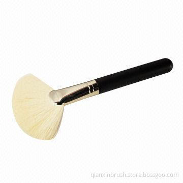 Fan Powder Brush, OEM and ODM Orders are Accepted